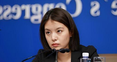 西安美女爆料新闻报道最新,揭秘网红背后的真实生活 第3张 西安美女爆料新闻报道最新,揭秘网红背后的真实生活 第3张