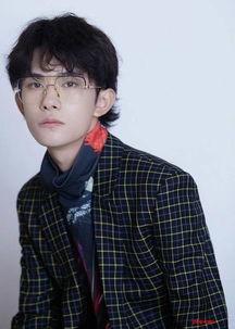 易烊千玺爆料鞠婧祎视频,视频揭秘明星私下生活 第2张 易烊千玺爆料鞠婧祎视频,视频揭秘明星私下生活 第2张
