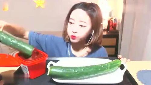 娱乐吃瓜酱燃脂,揭秘明星健身秘诀与美食诱惑 第3张 娱乐吃瓜酱燃脂,揭秘明星健身秘诀与美食诱惑 第3张