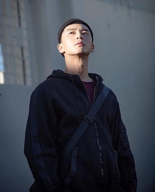 双男主娱乐圈吃瓜文推荐,瓜田里的甜蜜较量 第2张 双男主娱乐圈吃瓜文推荐,瓜田里的甜蜜较量 第2张