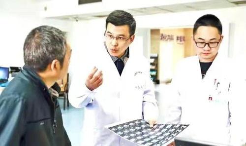 医生爆料儿子视频真实,儿子视频背后的惊人真相