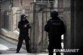 新闻爆料袭警视频,惊现袭警现场！视频曝光警员遭遇暴力冲击  第3张