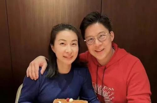 教主弯了娱乐圈爆料,揭秘明星背后的秘密与真相  第3张